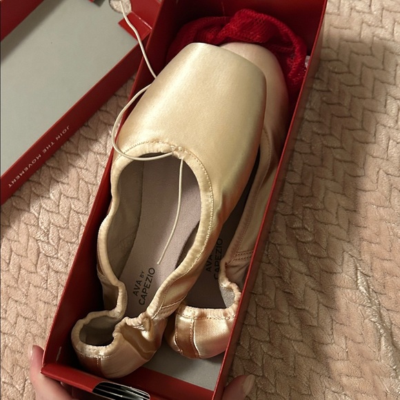Capezio Ava’s Size 10.5 brand new shoes - Picture 3 of 7